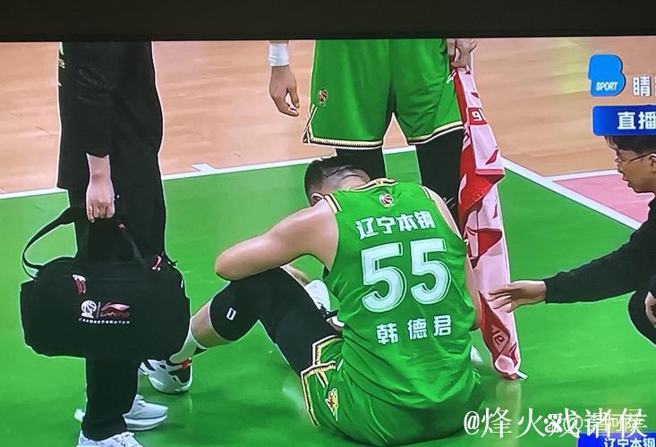 惨败辽宁暴露问题：团队欠协作，王博无调整，吴晓状态下滑致篮板失守！