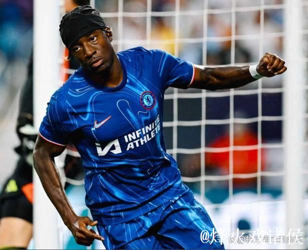 塔帅:马杜埃凯与萨卡各展所长,竞争促成长 塔帅:马杜埃凯与萨卡各展所长,竞争促成长